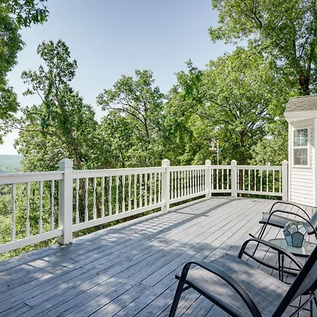 Camdenton Vacation Rental Near Lake Of The Ozarks